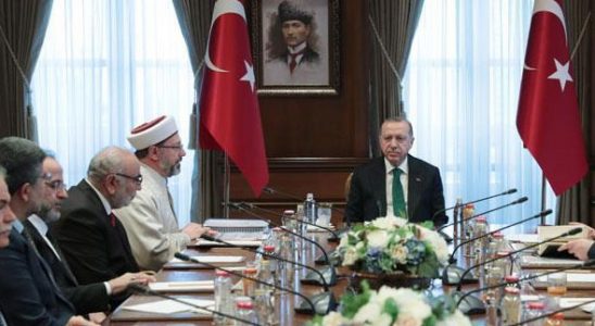 Erdoğan, Diyanet İşleri Başkanı Erbaş'ı kabul etti