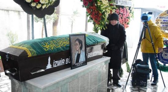 Ukrayna'da öldürülen Zeynep gözyaşlarıyla son yolculuğuna uğurlandı