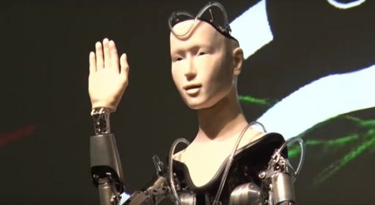 Japonya’daki Bir Tapınakta Budist Robot Hizmete Başladı