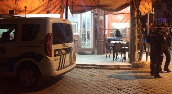 Turgutlu'da kahvehaneye silahlı atak: 1 verimli