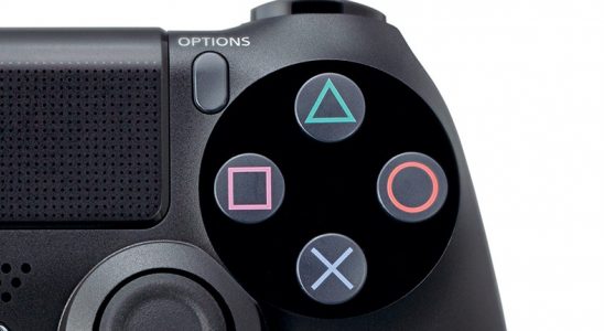 PlayStation'dan Twitter'da Oyuncuları İkiye Ufalayan Sual: X mi Yoksa Çarpı mı?