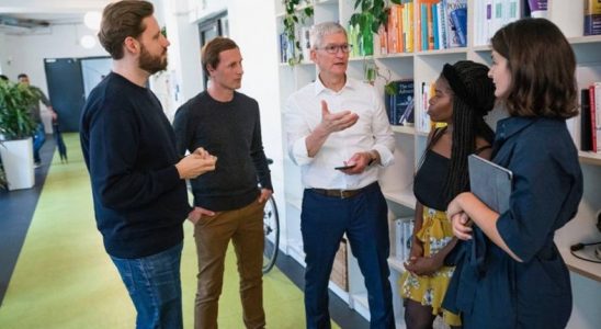 Apple CEO'su Tim Cook, Maliyetlerinin Aşırısıyla Uygun Olduğunu Düşünüyor