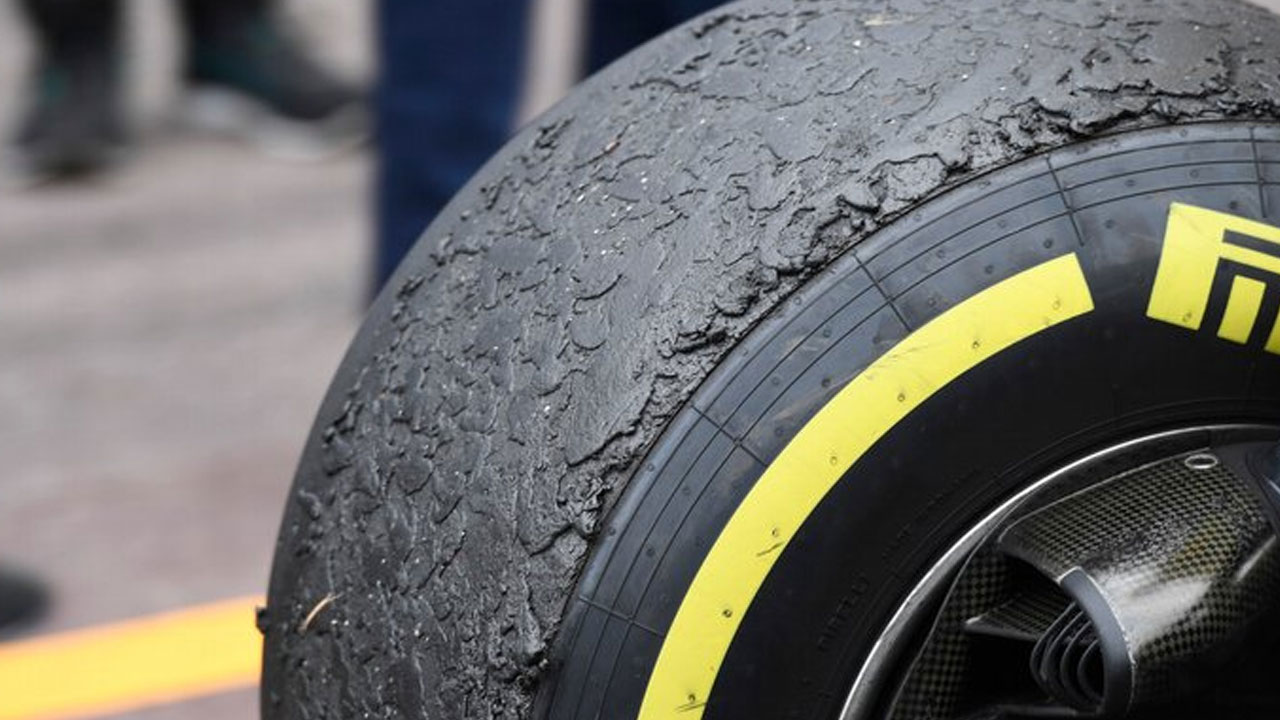 Резкое колесо. Изношенные шины ф1. Шины после гонки ф1. Tyre Performance формула 1. F1 изношенная резина.