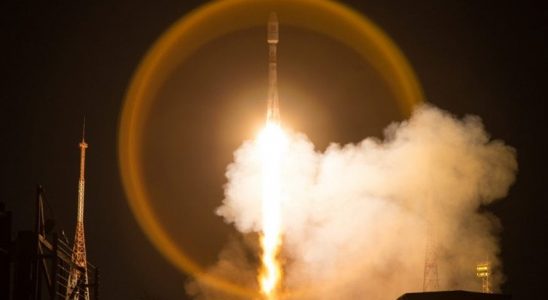 Rusya, 34 OneWeb Uydusunu Uzaydan İnternet İçin Yörüngeye Fırlattı