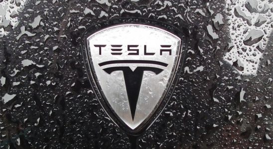 Tesla, Otomatik Pilotunun Ne Kadar Güvenilir Olduğunu Gösteren Araç Güvenlik Raporu'nu Yayınladı