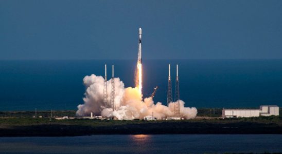 SpaceX, GPS III Uydusunu Başarıyla Yörüngeye Götürdü