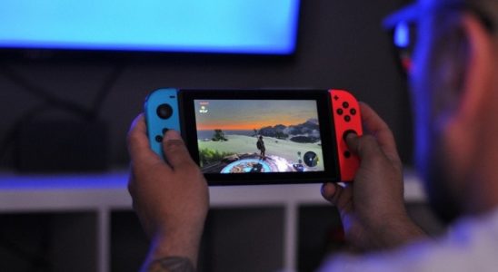 Qualcomm, Nintendo Switch Benzeri Bir Taşınabilir Oyun Konsolu Geliştiriyor