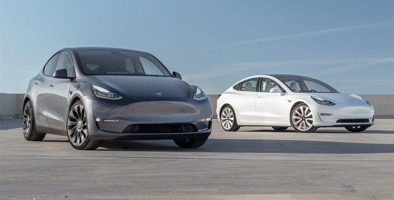 Tesla, Güvenlik Sorunu Nedeniyle 300 Bin Model 3 ve Model Y Aracı Geri Çağırdı