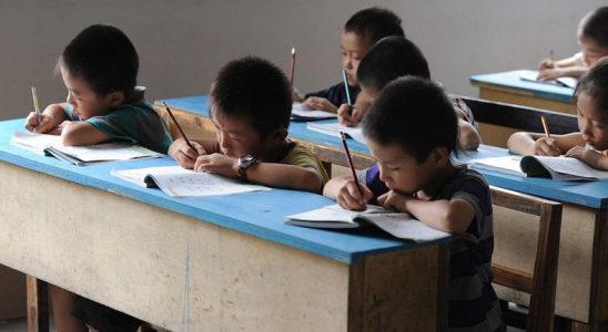 Çin, Fizik ve Ruh Sağlığını Olumsuz Etkilediği İçin İlkokul 1 ve 2. Sınıfta Yazılı Sınav Yapılmasını Yasakladı