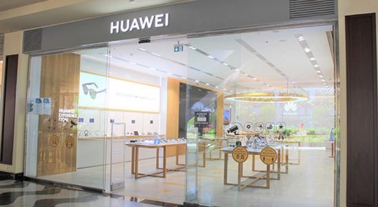 Huawei, Diğer Markaların Telefonlarını Kendi Mağazasında Satmaya Hazırlanıyor: Sebebi Çok Manidar